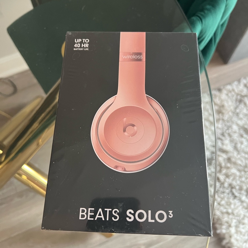 BEATS Solo3 Wireless On-Ear Headphones - Pink